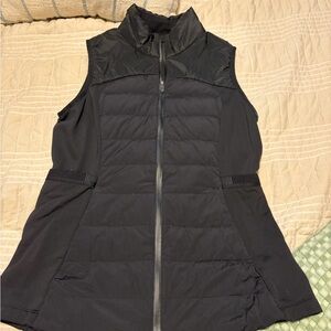 Lululemon black puffer vest